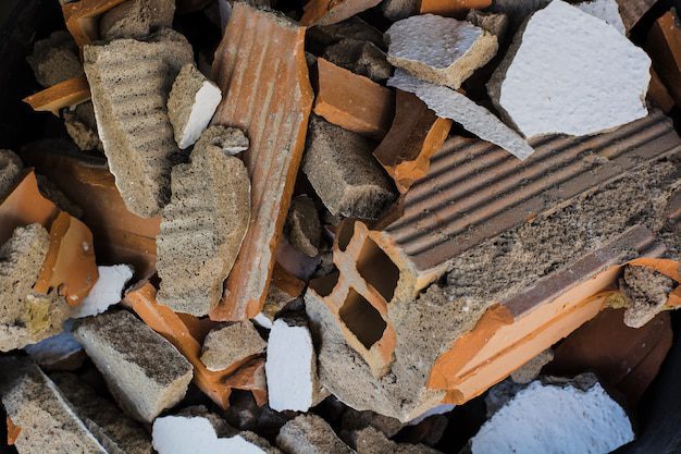 Reciclarea materialelor de construcție: echipamente și procese